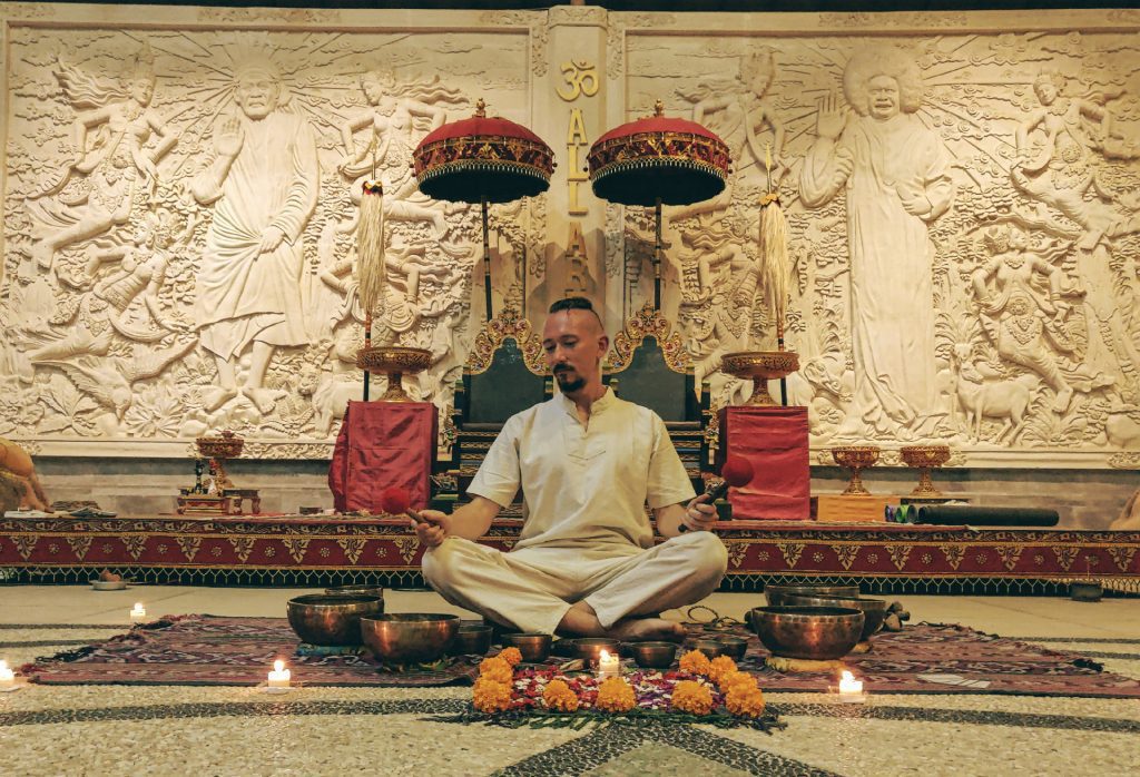 Ruslan Ocean in Prashanti Hall (Bali)