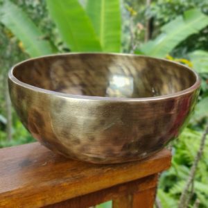 Hammered Singing Bowl Tiger Eye - C3 (26 cm, 2.3 kg)