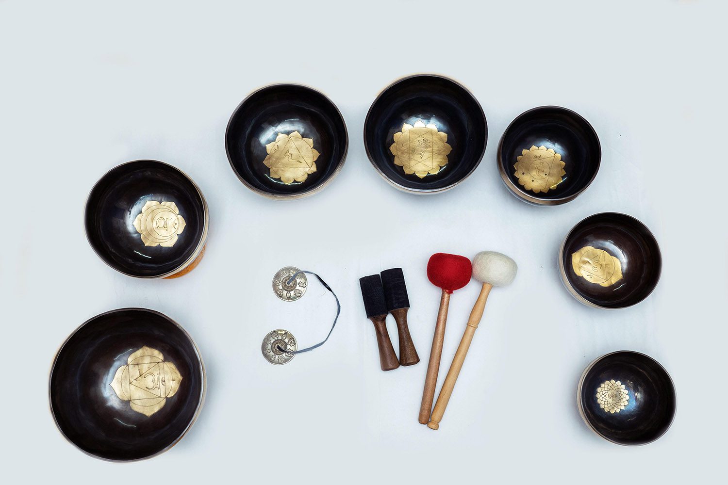 Singing Bowls Black Chakra Mandala Set (7 bowls) (17-24 cm, 9 kg) - Image 2