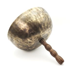 Vibrating Hammered Singing Bowl With Handle - G2 (26 cm, 1.9 kg)
