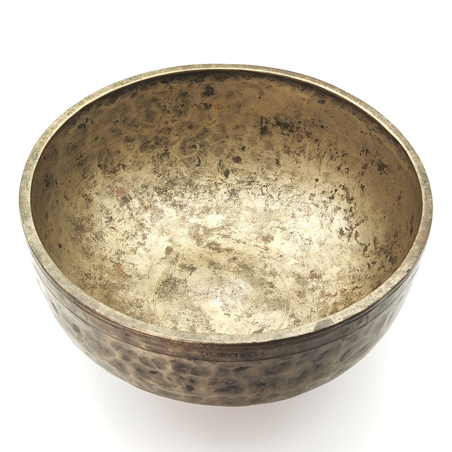 Antique 250-Years-Old Hammered Singing Bowl - C3 (27 cm, 1.9 kg) - Image 3