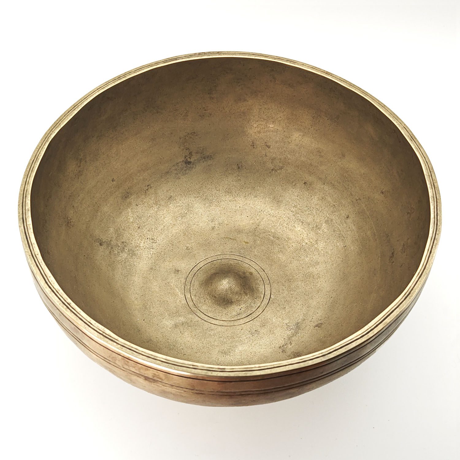 Lingam Jhumka KASA Hammered Singing Bowl - E3 (28 cm, 2.6 kg) - Image 3