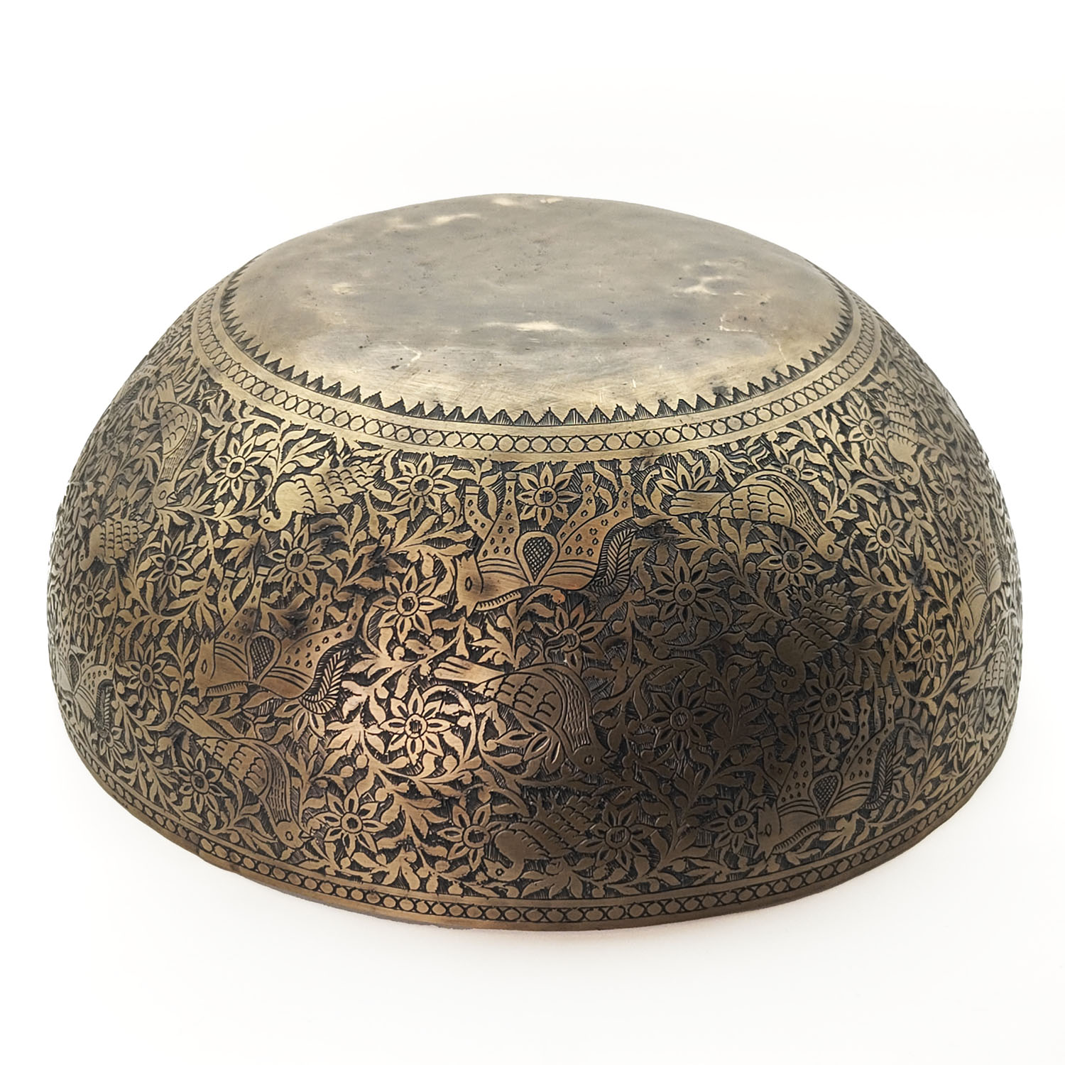 Hand Carving KASA Hammered Singing Bowl "Animals" - F2 (32 cm, 3.1 kg) - Image 2